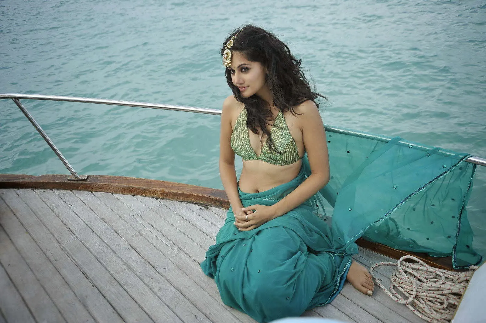 7d92d-tapsee-photo-stills-23