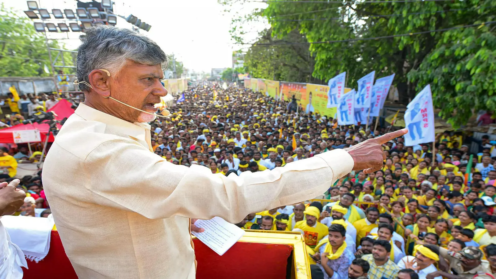 guntur-tdp-president-nara-chandrababu-naidu-addresses-a-public-meeting-in-gunt-
