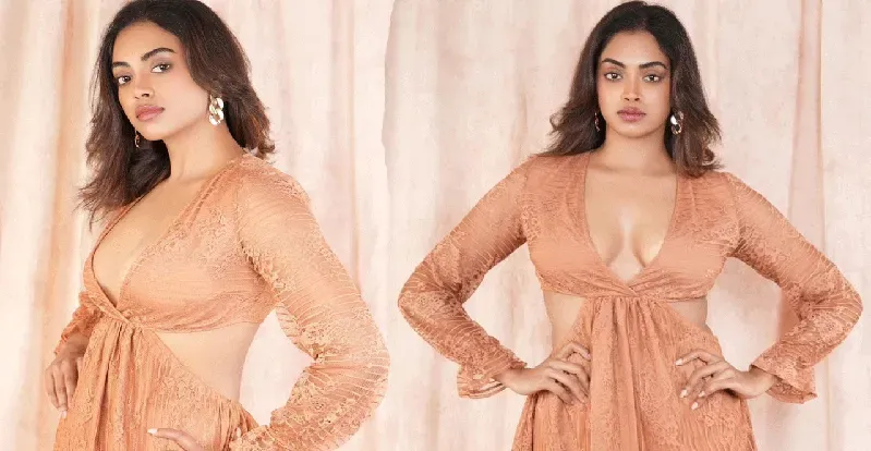 kamakshibhaskarlaglam_e16cac71d8_V_gif--799x414-4g