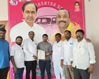 ఎమ్మెల్సి నవీన్ రెడ్డి సిపారసుతో మంజూరైన సీఎంఆర్ఎఫ్ చెక్కు పంపిణీ