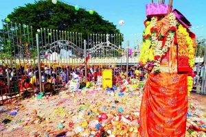 Medaram I జన జాతర మేడారం.. పట్నం వాసుల యాతన నరకం...