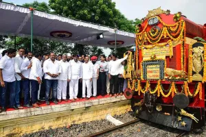 Karimnagar : కరీంనగర్ లో ముంబై రైలు కూత.. 