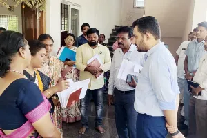 మూడు చింతల పల్లి మండలంలో పర్యటించిన కలెక్టర్ 