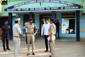 అక్రమ నగదు, మద్యం రవాణాను సమర్థవంతంగా అరికట్టాలి