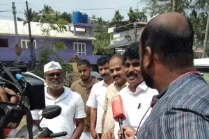 Congress : వికలాంగుడైన రాయప్ప 3 వీలర్‌లో 3700km ప్రయాణం...