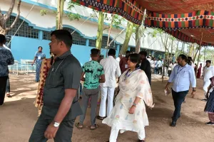 ఓటర్లకు కల్పించిన సదుపాయాలపై ఆరా