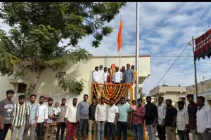 స్వామీ వివేకానంద ఆశయాలను కొనసాగిద్దాం